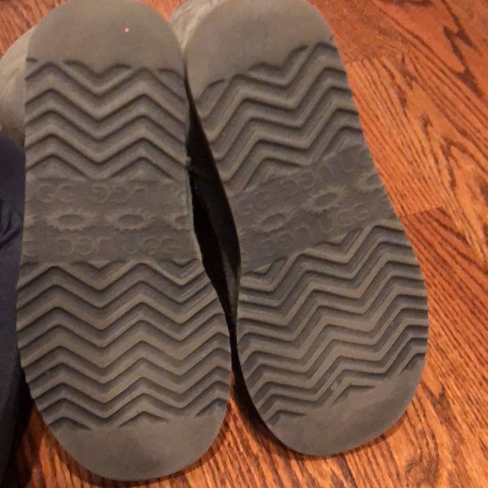 Gray Ugg Boots - image 3